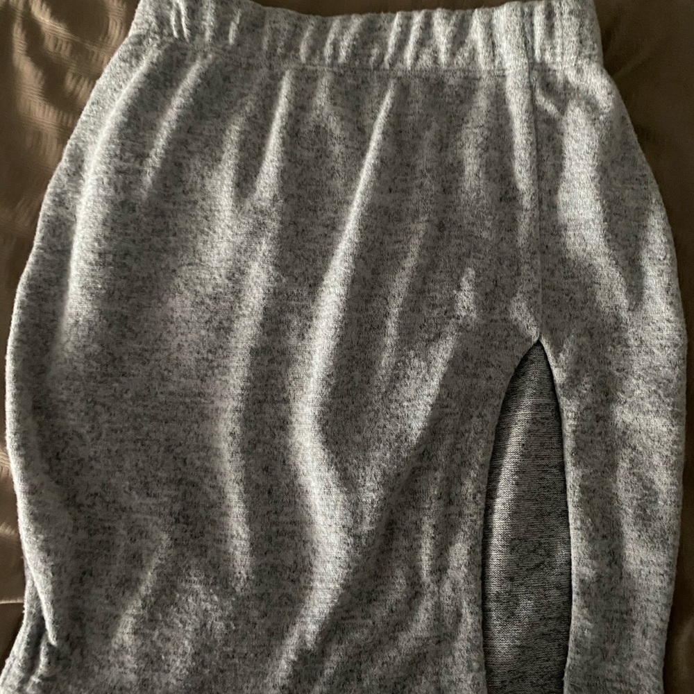 Grey two piece set - - Picture 3 of 3